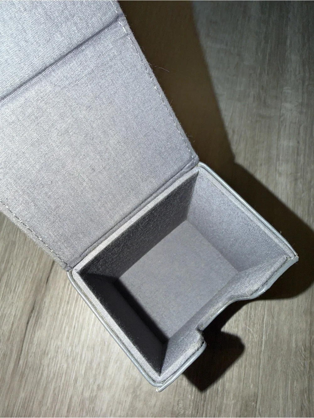 Ultra Pro Silver Card Deck Box - Skull Embossed
